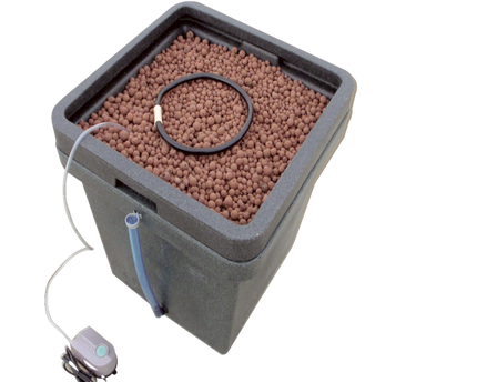 T.A. WaterFarm V3 CultiMate S Box - Kompaktes Drip- Hydroponik-System von TerraAquatica für Indoor Growing